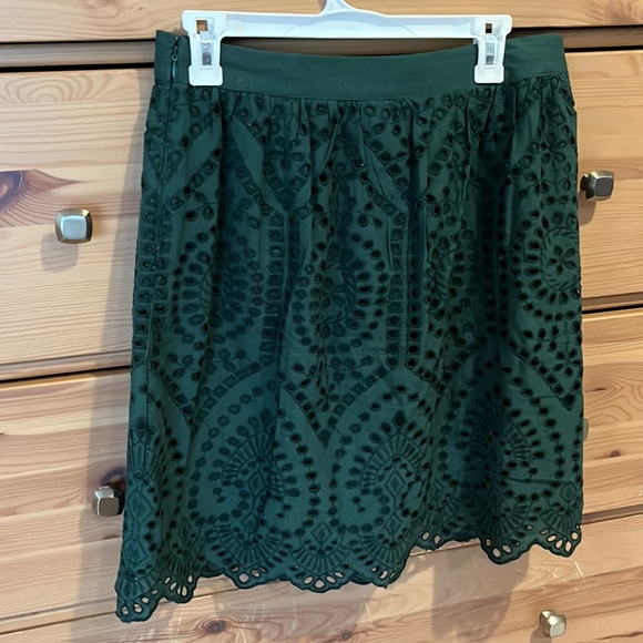 NWT petite Ann Taylor Loft cotton eyelet skirt in hunter green - Picture 6 of 8